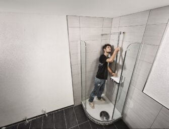 Jak jednoduše vyměnit vanu za sprchový kout?