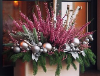 Zimní květinová magie: Jak proměnit venkovní truhlíky v okouzlující vánoční dekoraci