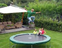 Výběr venkovní trampolíny pro děti